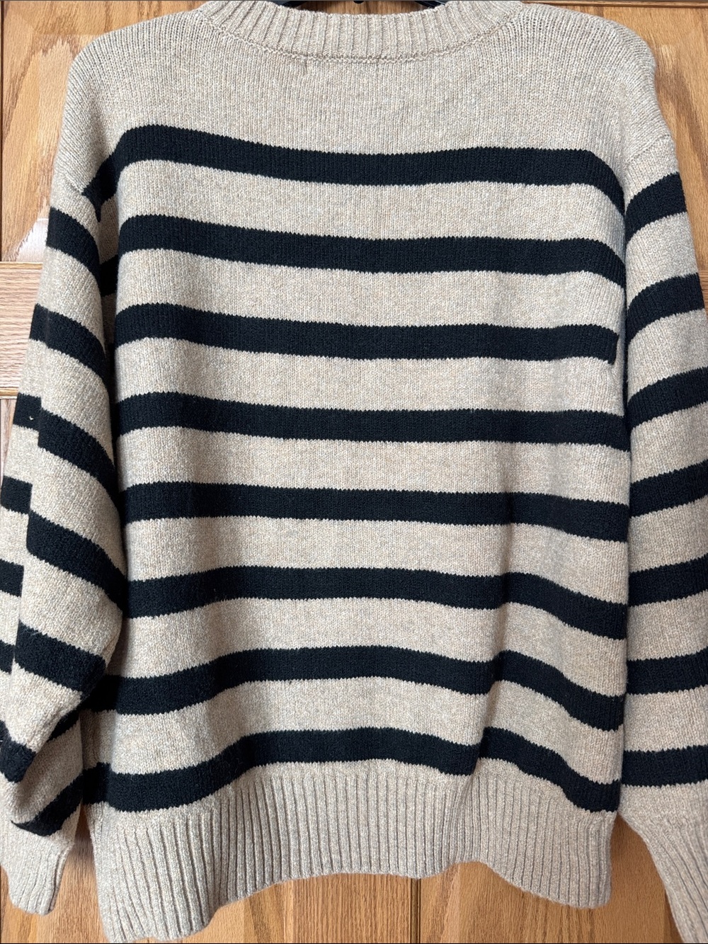 By Together Black & Beige Striped crew neck Sweater Med NEW - Picture 4 of 4